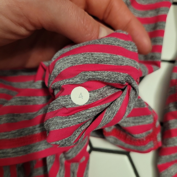 Lululemon henley - Picture 4 of 6